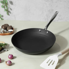 Vinod Ferona Cast Iron Frypan