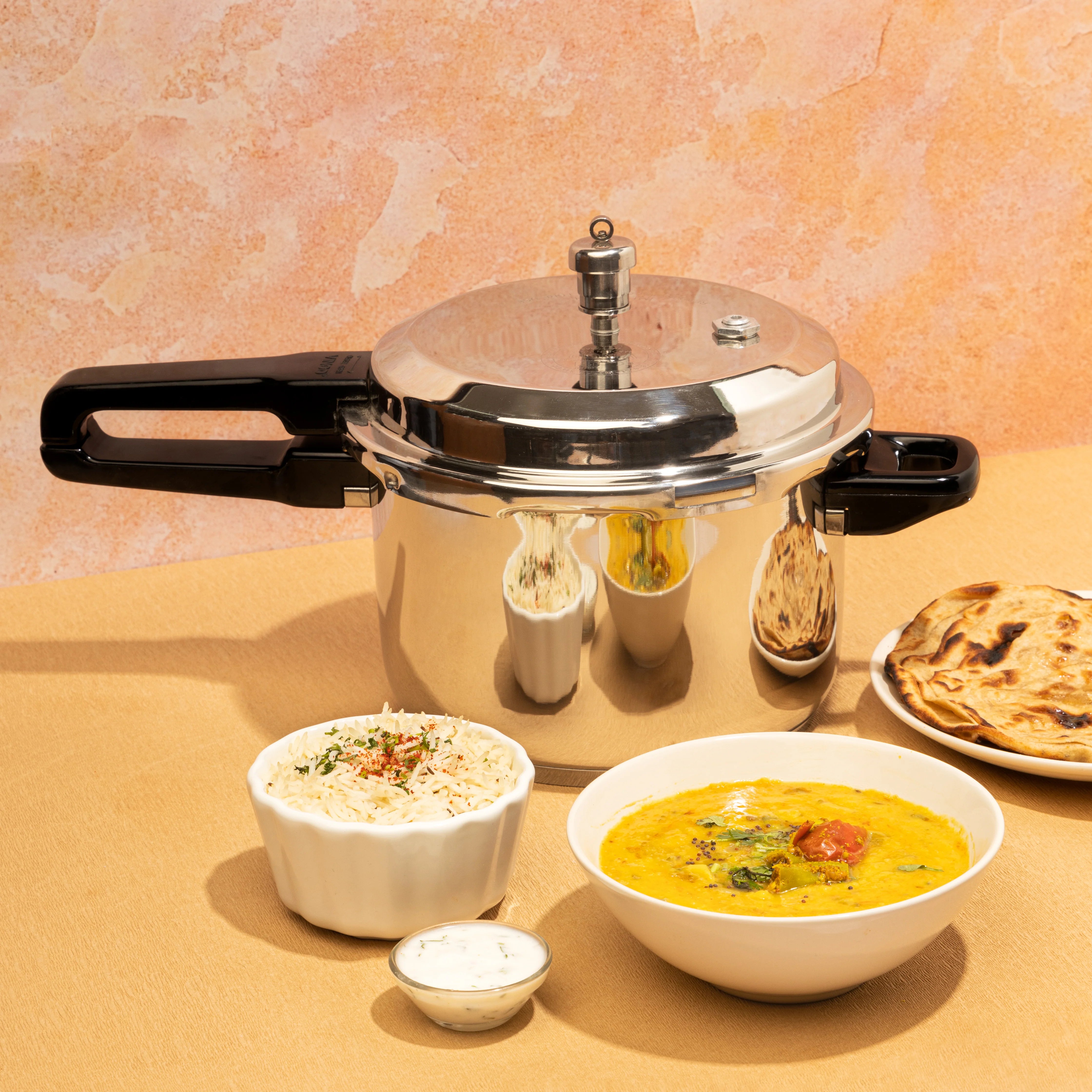 Vinod 18/8 Stainless Steel Outer Lid Pressure Cooker