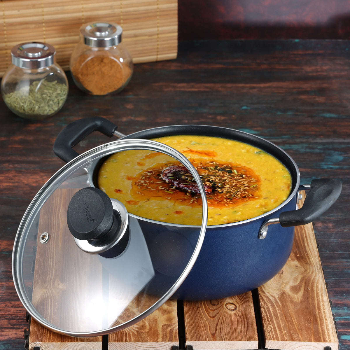 Vinod Zest Non Stick Saucepot with Lid